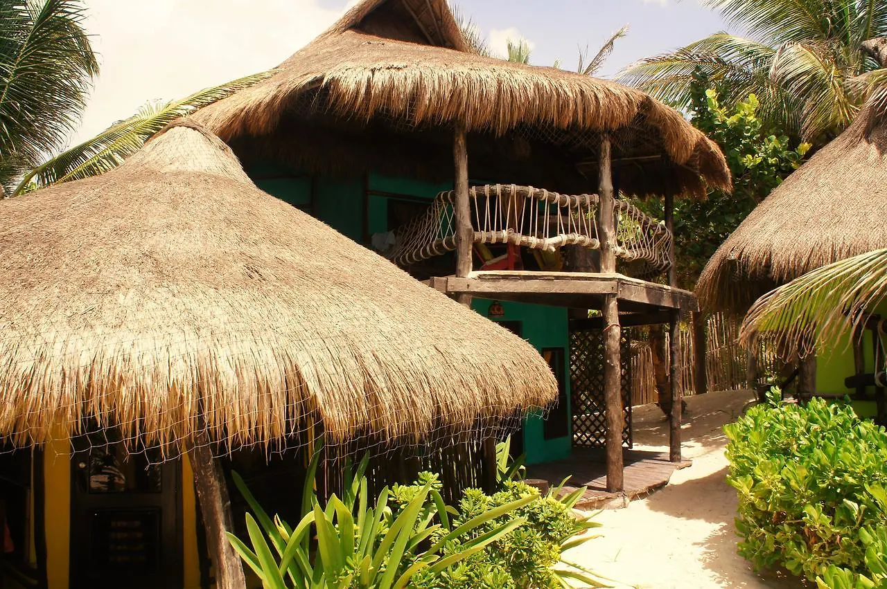 Cabanas La Luna Hotel Tulum Pueblo