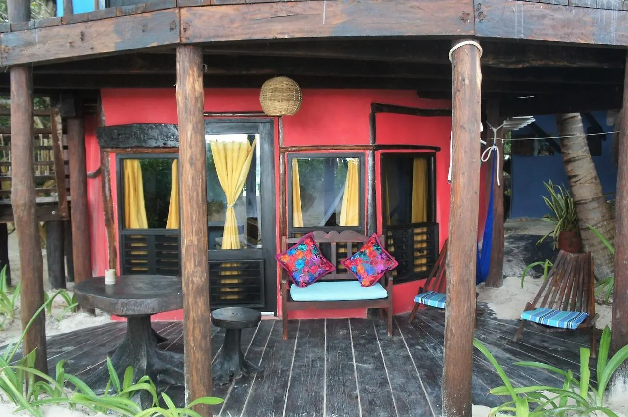 Cabanas La Luna Hotel Tulum Pueblo