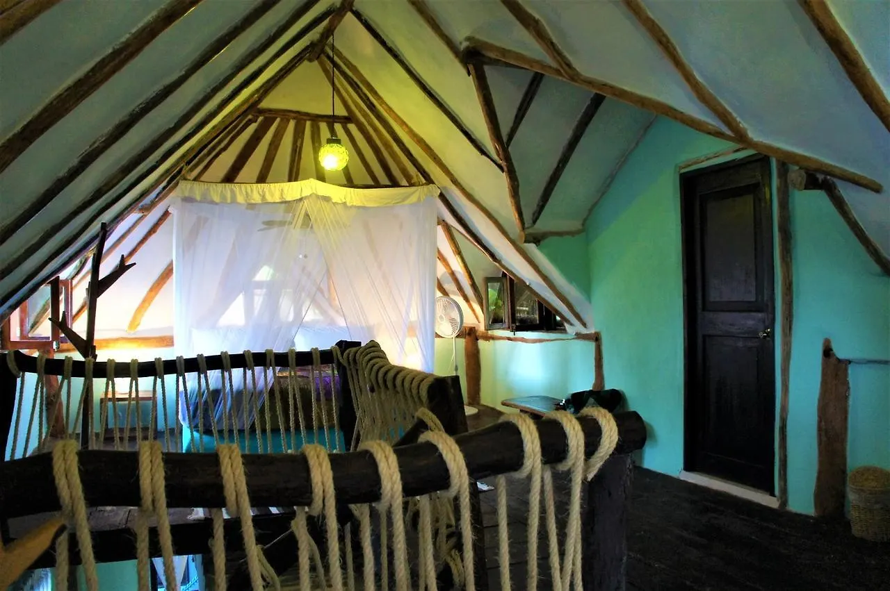 Cabanas La Luna Hotel Tulum Pueblo 3*,  Mexico