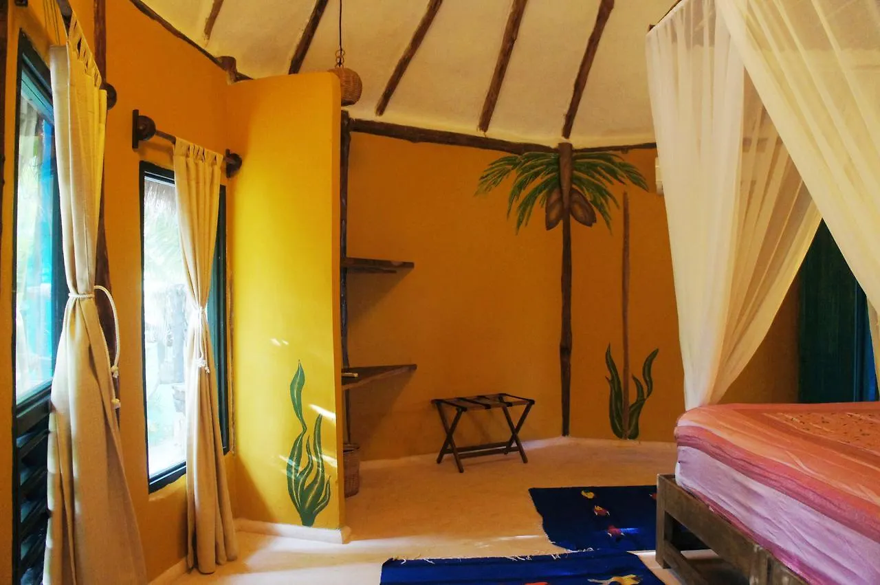 Cabanas La Luna Hotel Tulum Pueblo