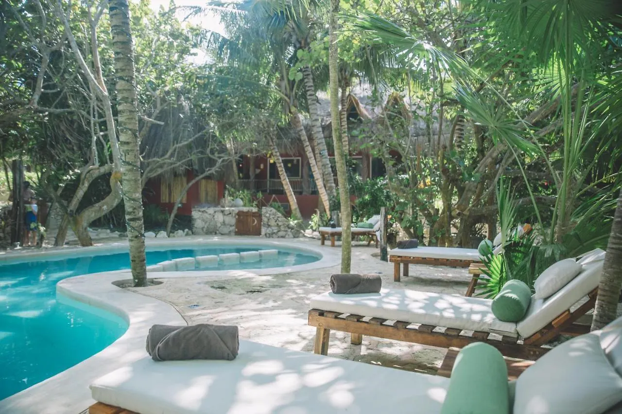 Cabanas La Luna Hotel Tulum Pueblo 3*,